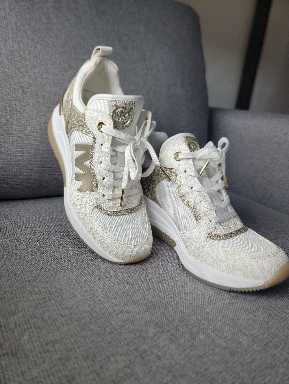 Michael Kors Crista Trainer Sneakers  White/Gold • Size 5.5 • Excellent Cond